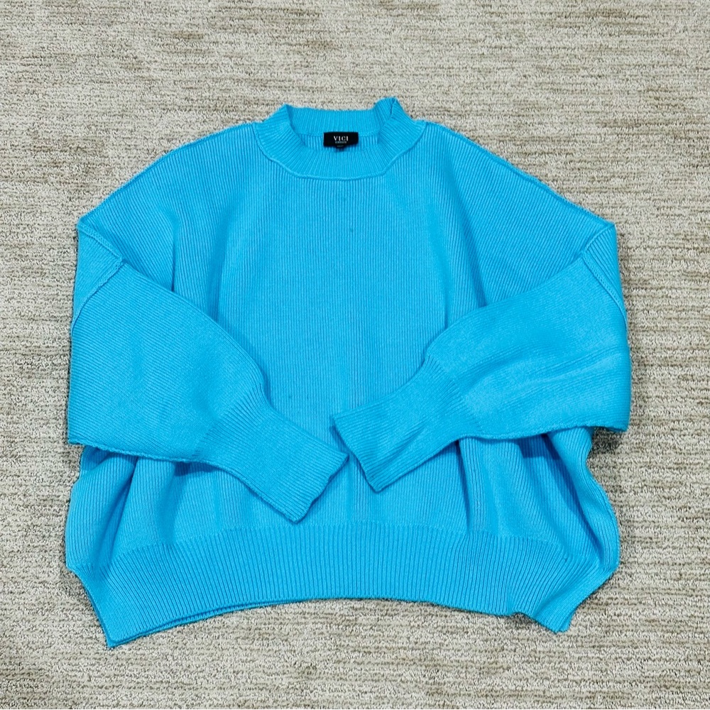 Vici Vibrant Blue women’s Crewneck Sweater